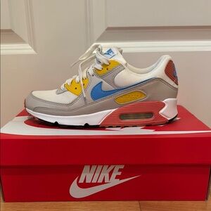 Nike Air Max 90 Sneakers